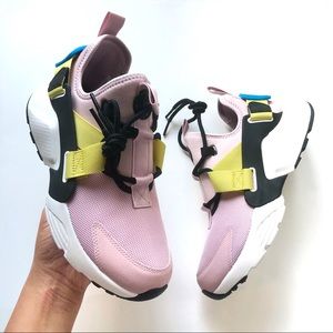 Nike City Huarache Sneakers